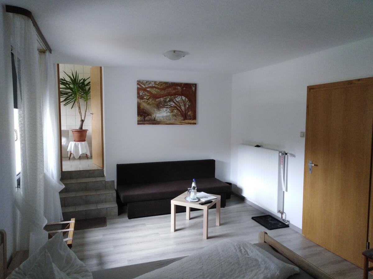Zimmer Ohne Fruehstueck In Der Forellenzucht Burgen  Exterior foto