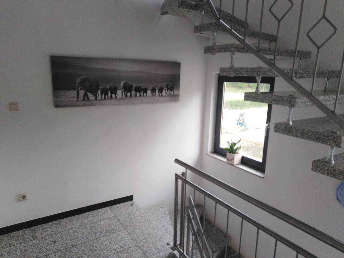 Zimmer Ohne Fruehstueck In Der Forellenzucht Burgen  Exterior foto